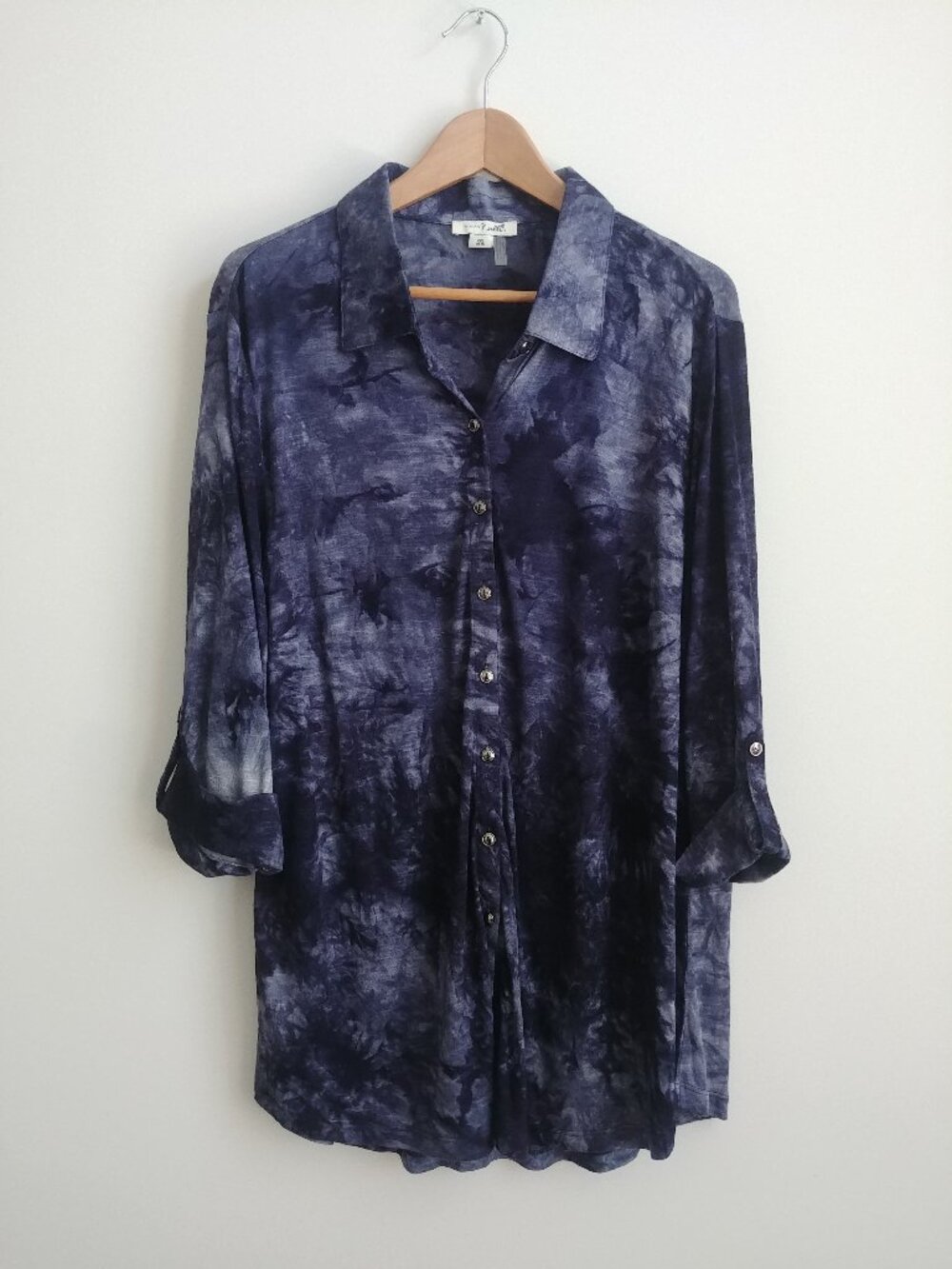 Simply Noelle XXL soft stretchy viscose button down top blouse tie dye look